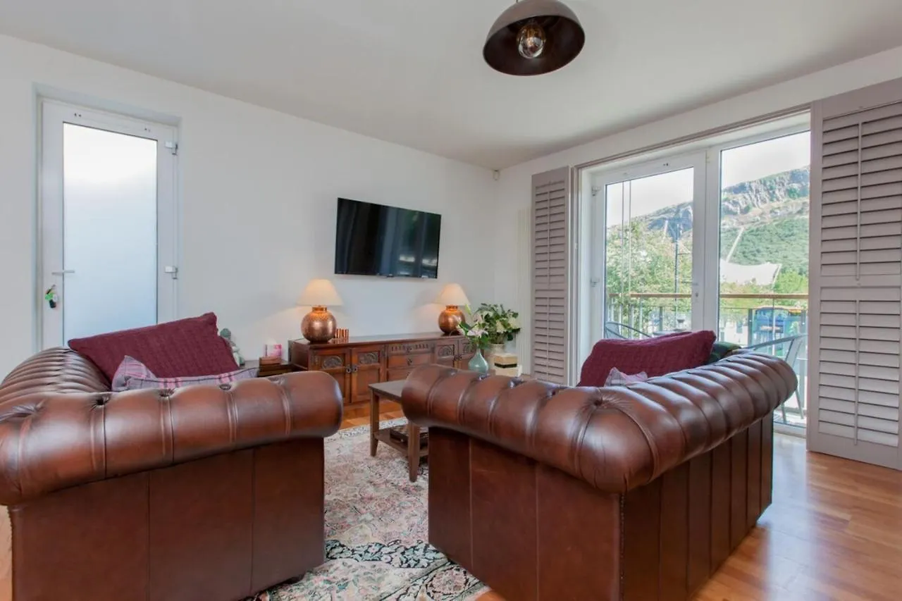 Holyrood Residence - Luxury Apartment With Parking إدنبرة