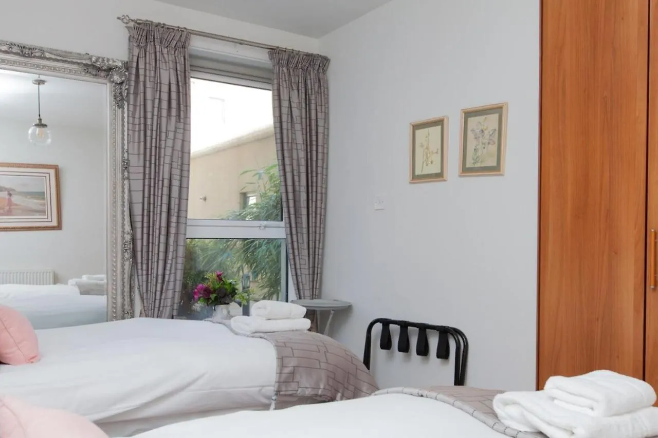 Holyrood Residence - Luxury Apartment With Parking إدنبرة المملكة المتحدة