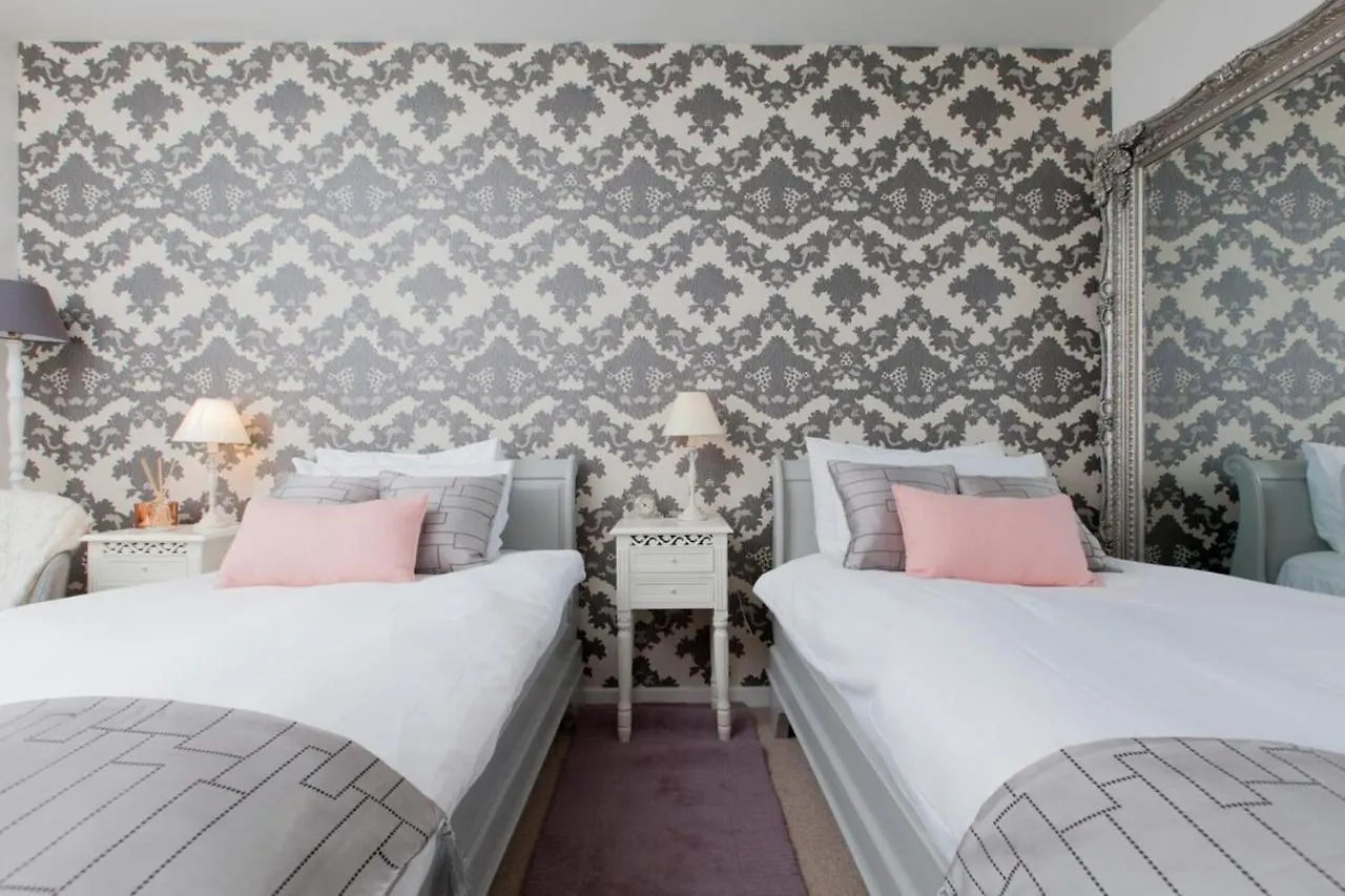 אדינבורו Holyrood Residence - Luxury Apartment With Parking