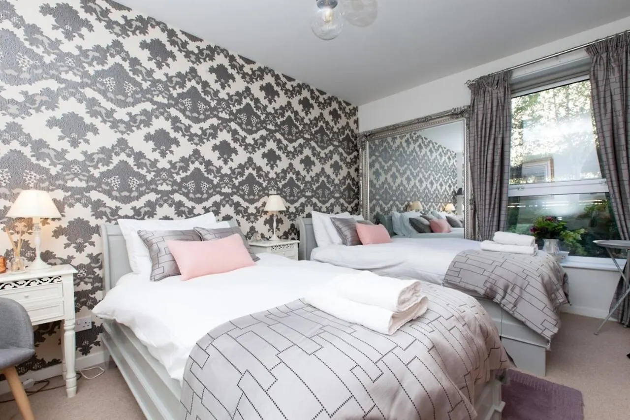Holyrood Residence - Luxury Apartment With Parking Edimburgo