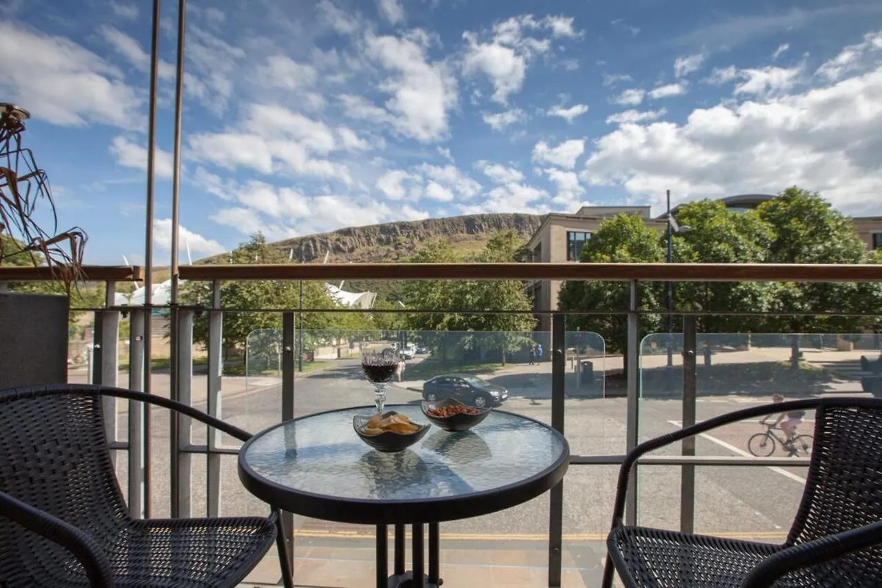 Holyrood Residence - Luxury Apartment With Parking Edimburgo