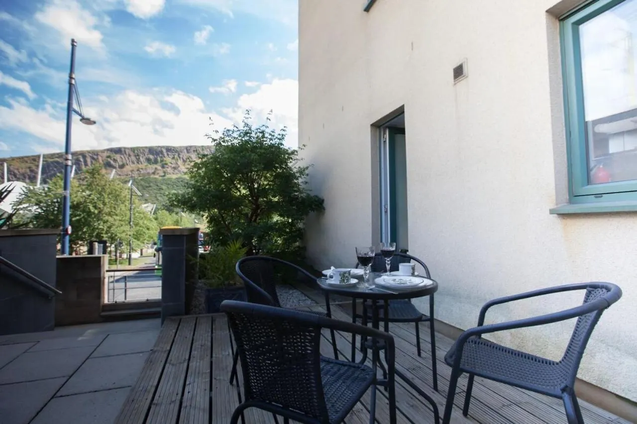 Holyrood Residence - Luxury Apartment With Parking Edimburgo